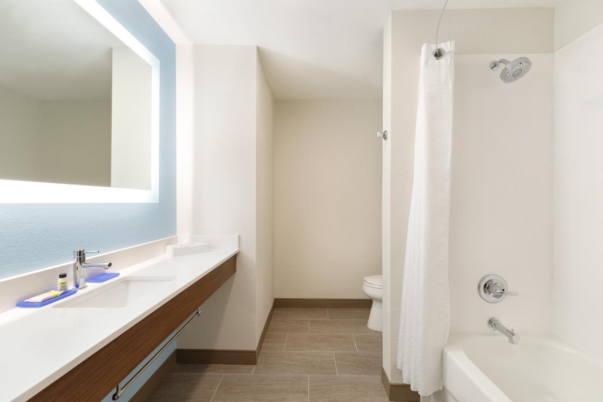 Holiday Inn Express Hotel & Suites Lavonia By Ihg Экстерьер фото